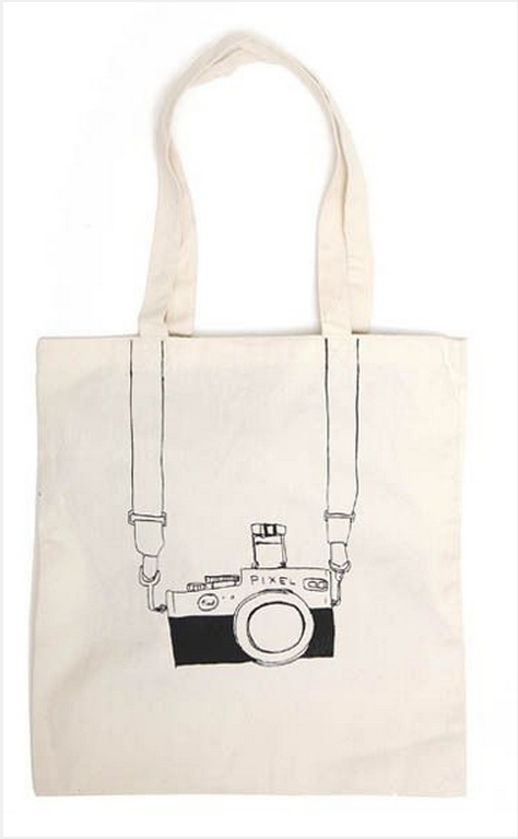 Camera embroidery tote bag – Minki's Work Table