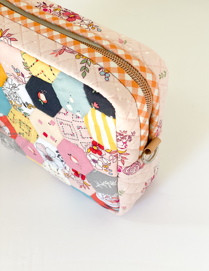 Hexie Boxy Pouch – Minki's Work Table